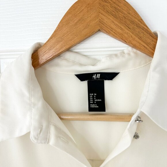 H&M Cream White Hi-Low Button Front Blouse Long Sleeve Women’s Size 6 EUC - Picture 4 of 6